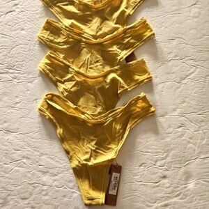 4 PAIRS SKIMS V CUT PANTY NWT